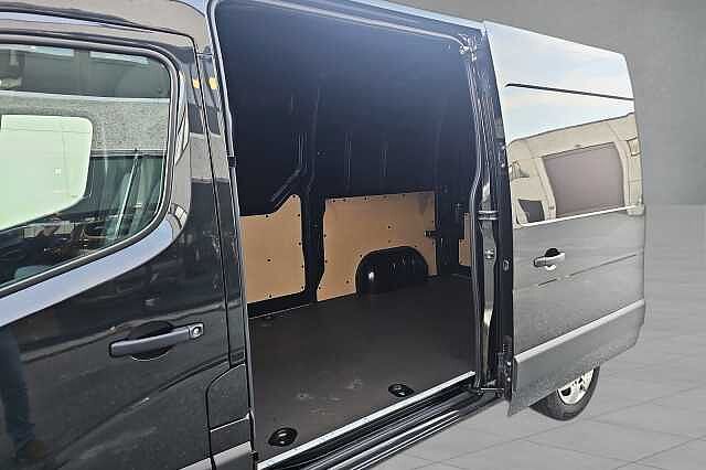 Nissan Interstar 180hk L2H2 3500 Tekna AUT