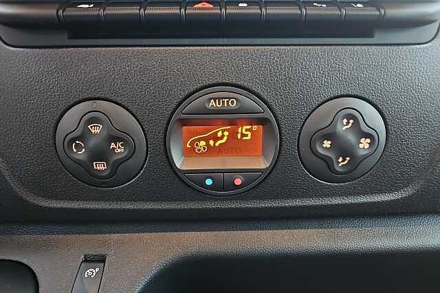 Nissan Interstar 180hk L2H2 3500 Tekna AUT