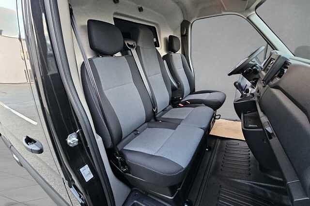 Nissan Interstar 180hk L2H2 3500 Tekna AUT