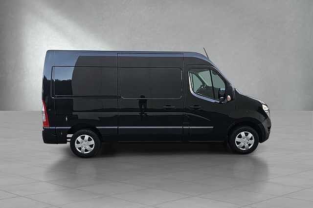 Nissan Interstar 180hk L2H2 3500 Tekna AUT