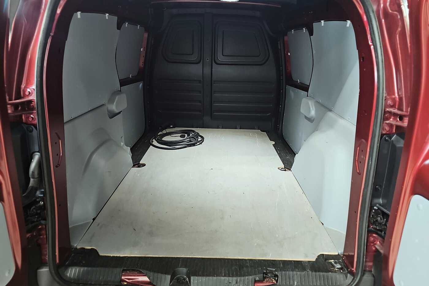 Nissan Townstar 45kWt 122hk N-Connecta L2H1 3s