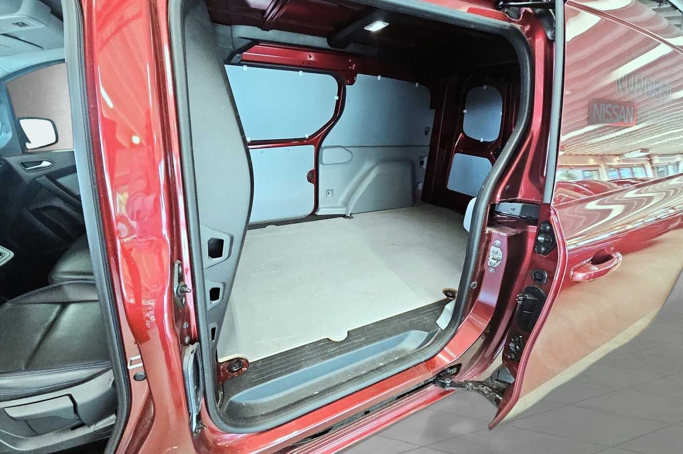 Nissan Townstar 45kWt 122hk N-Connecta L2H1 3s